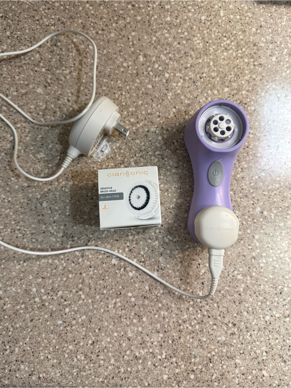 Clarisonic Mia Facial Brush in Lavender Purple